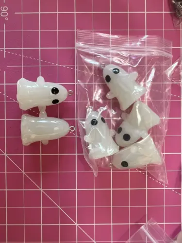 Glow in the Dark Keychain Ghosts Set 6Pcs photo review