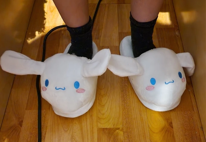 Kawaii Sanrio Characters Movable Ears Plush Slippers photo review