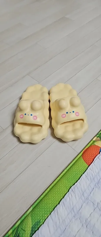 Kawaii Cloud Shaped Slippers photo review