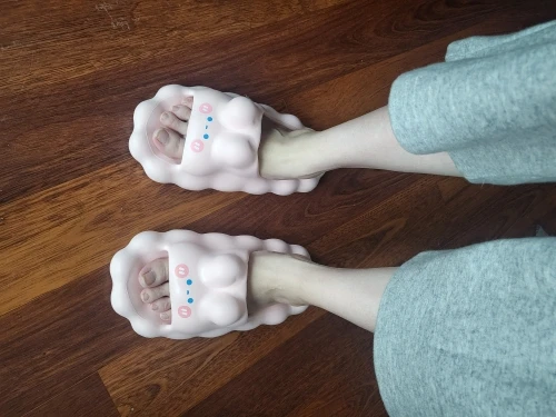 Kawaii Cloud Shaped Slippers photo review