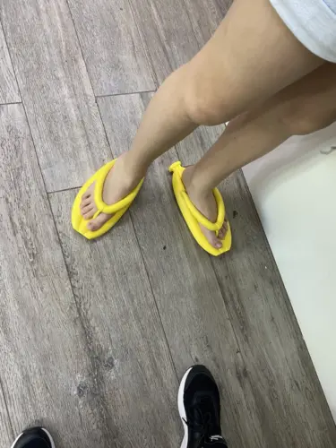 Cute Banana-Shaped Beach Slippers photo review