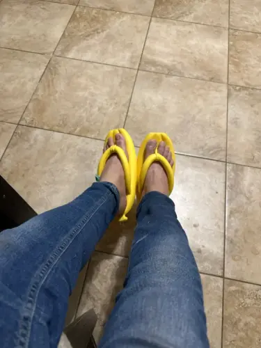 Cute Banana-Shaped Beach Slippers photo review