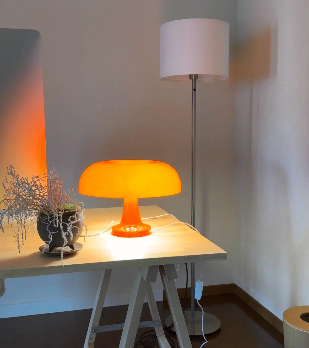Wide Cap Mushroom Table Lamp photo review