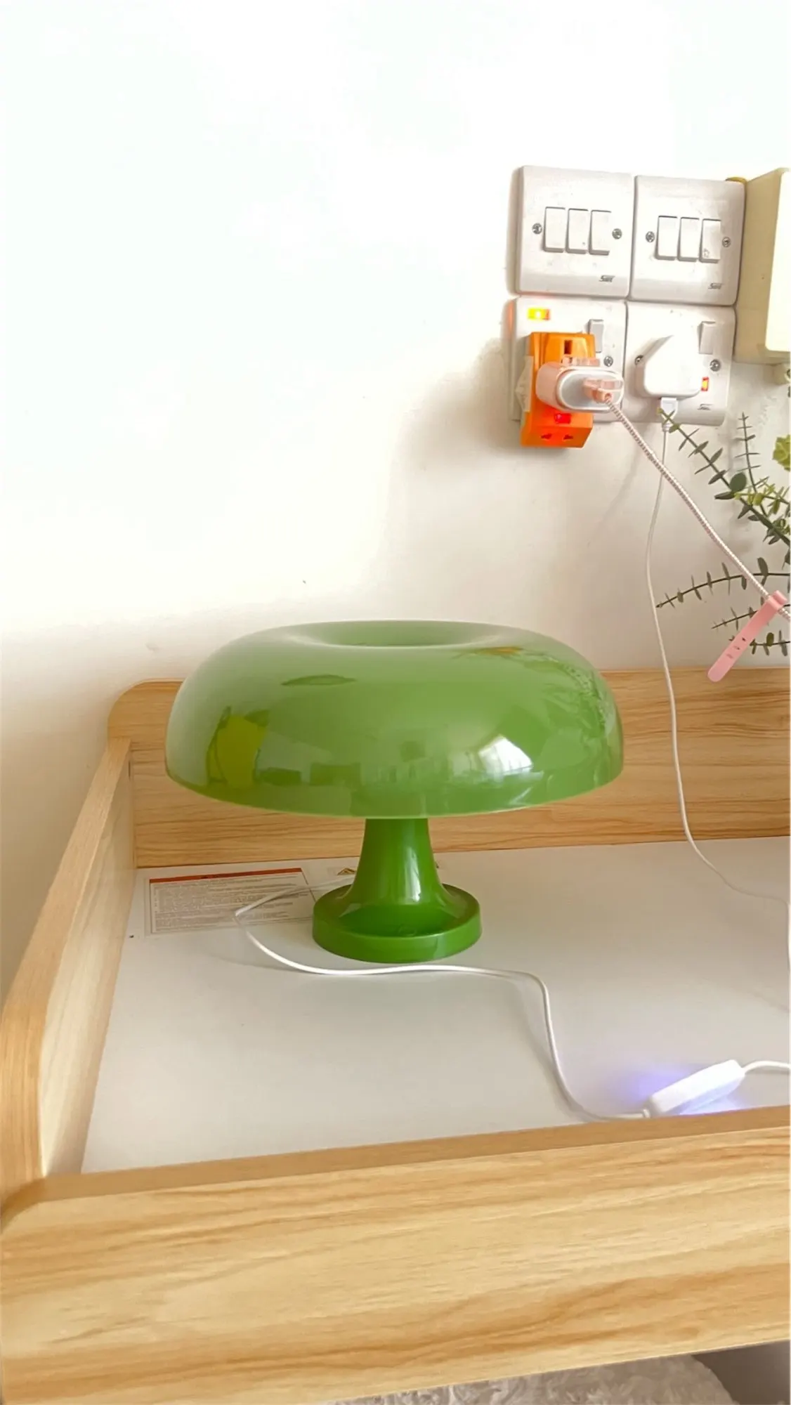 Wide Cap Mushroom Table Lamp photo review