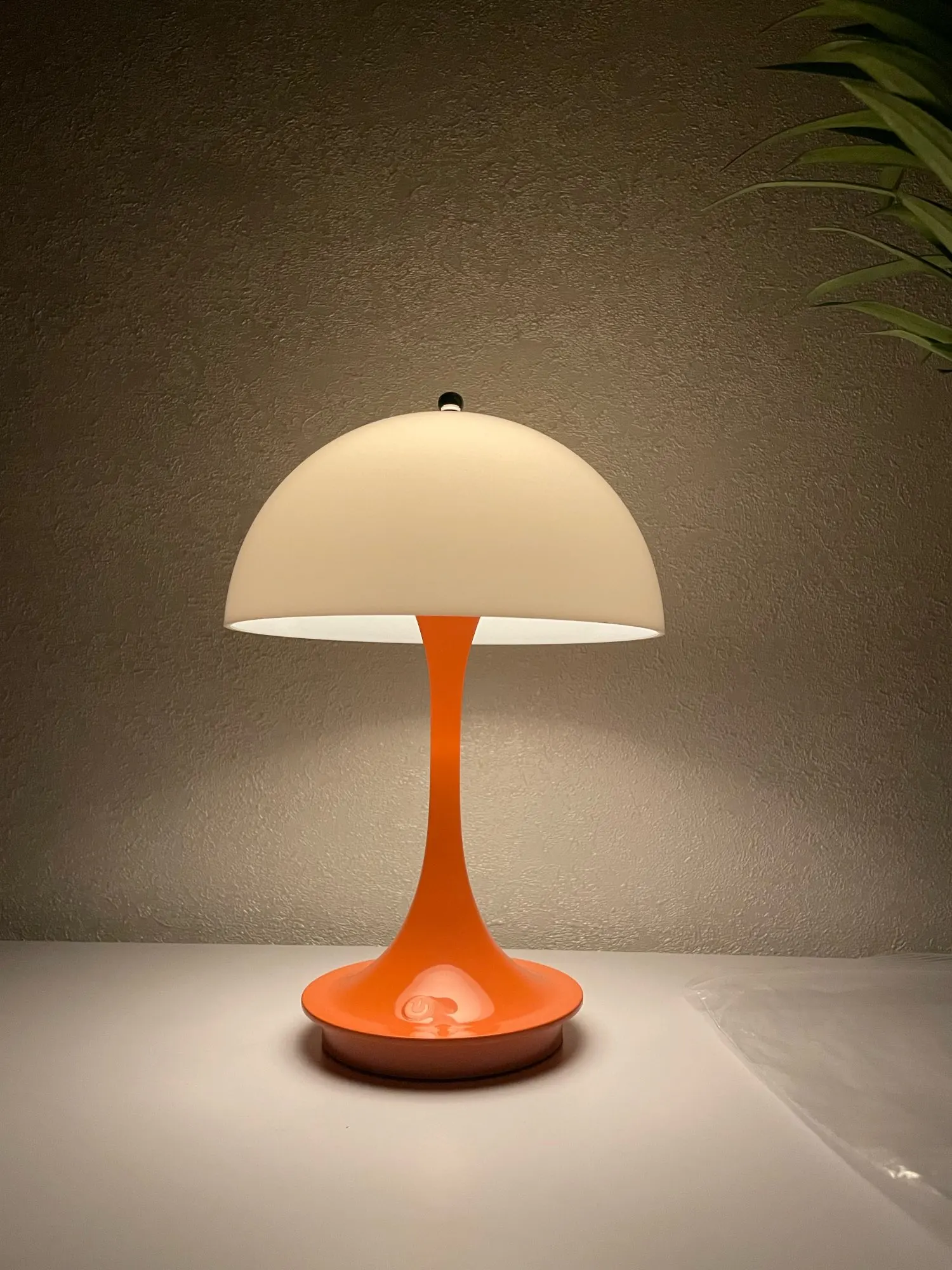 Modern USB-Charged Mushroom Table Lamp photo review