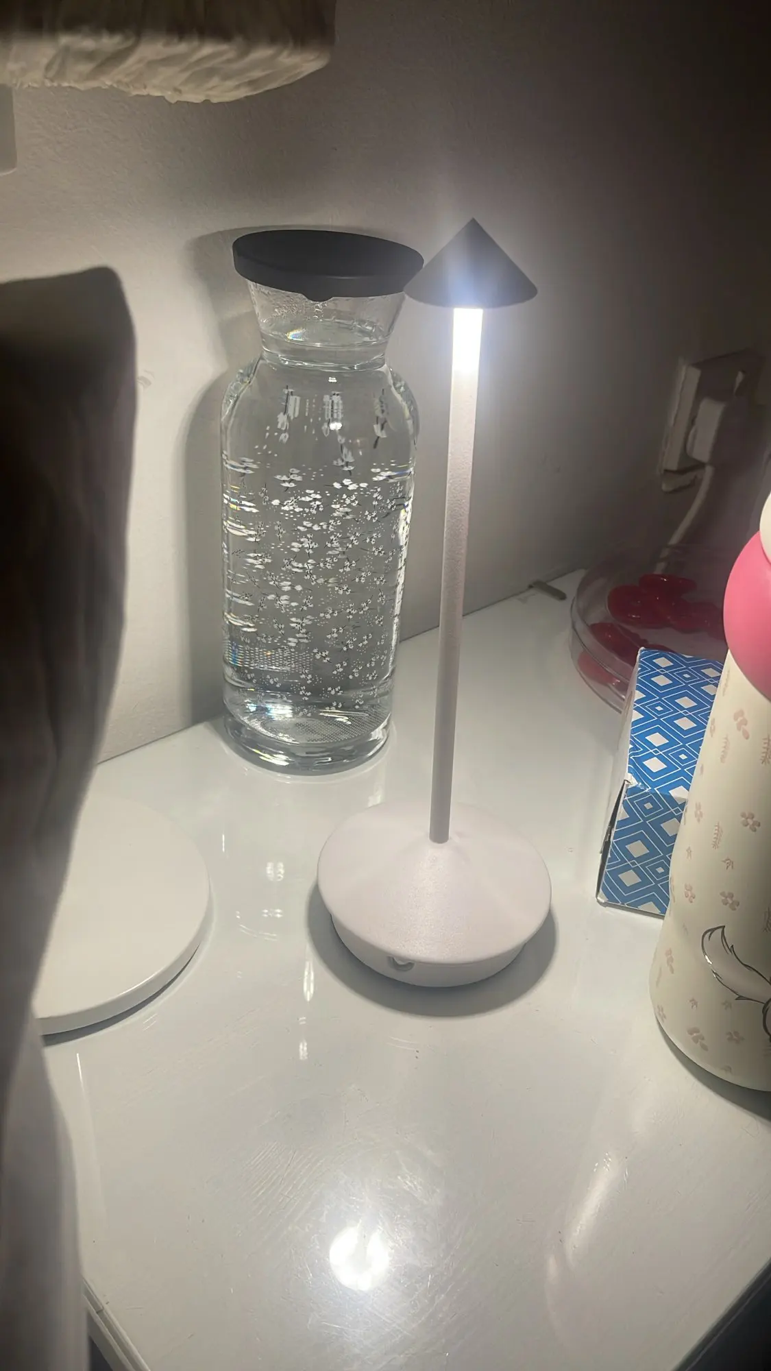Click to view full screen Big Base Small Cap Rechargeable Mushroom Table Lamp photo review